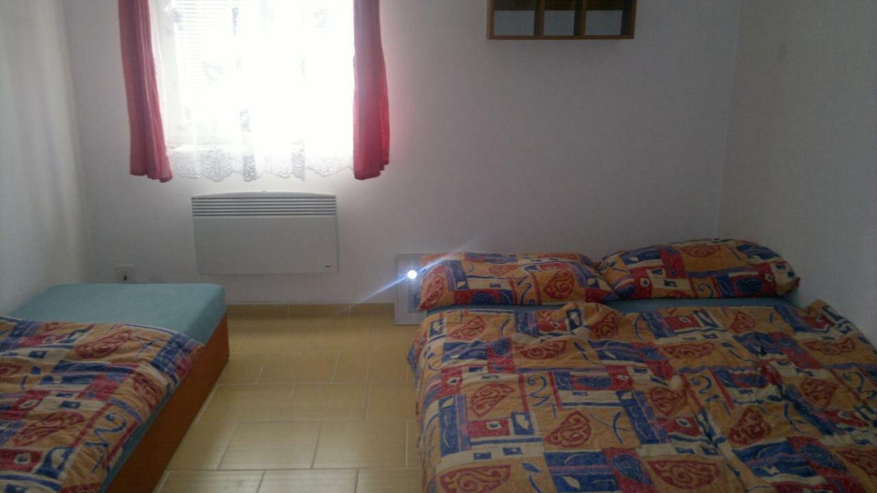 Apartman Srní Exteriör bild